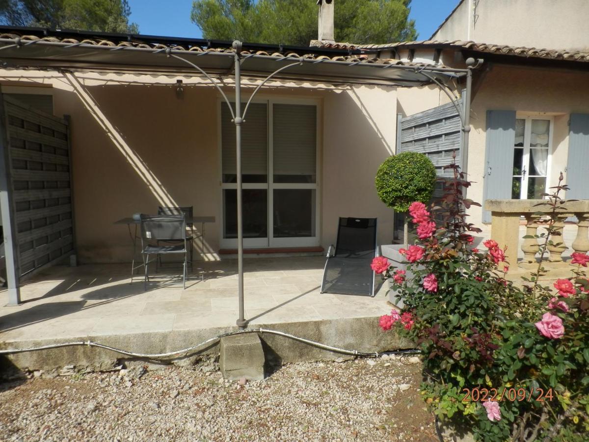 Mas Les Vieux Chenes Bed & Breakfast Lambesc Exterior photo